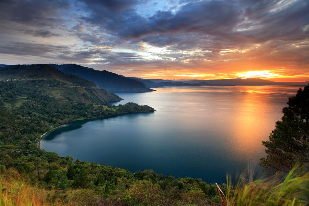 Keindahan Danau Toba Tidak Boleh Dilewatkan, Danau Terbesar di Indonesia!